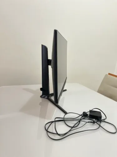 Monitor Samsung Odyssey G32 ? 27