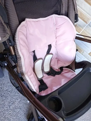 Carrinho de bebê semi novo
