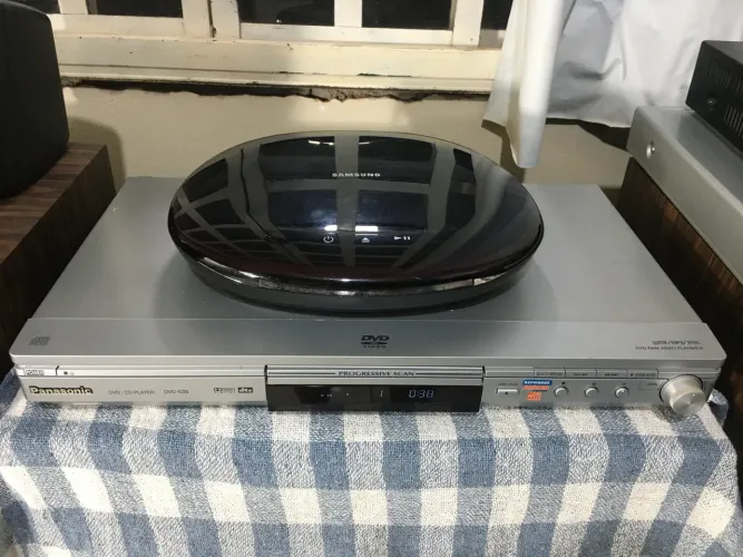 DVD PANASONIC E SANSUNG