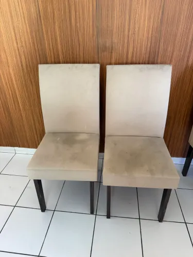 2 cadeiras sem defeito 