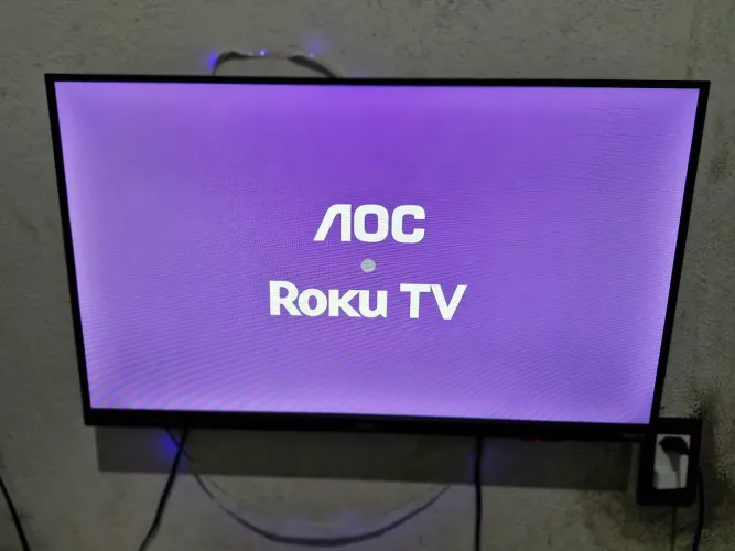 TV SMART 32 POLEGADAS AOC ROKU