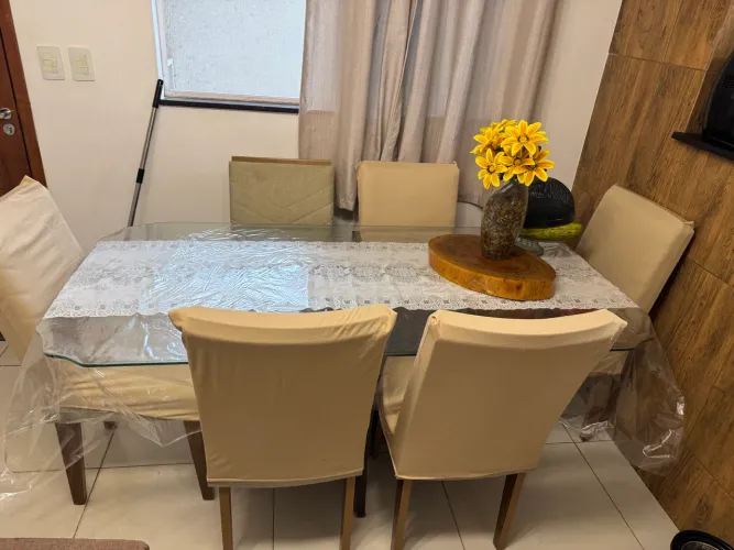 Vende se mesa 6 lugares