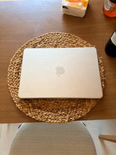 Macbook Neo De 13 Polegadas, Cpu De 6 núcleos, Gpu De 5 núcleos, 256gb - Color Silver