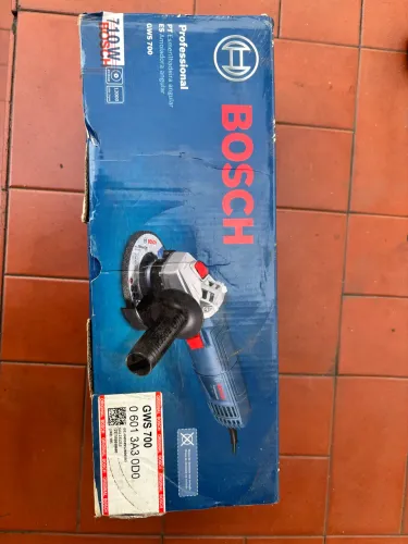 Esmerilhadeira Bosch GWS 700