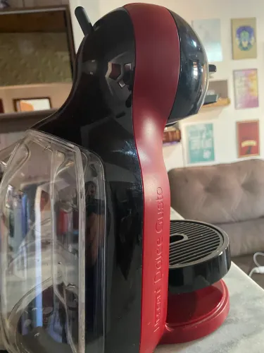 Cafeteira Nescafé Dolce Gusto