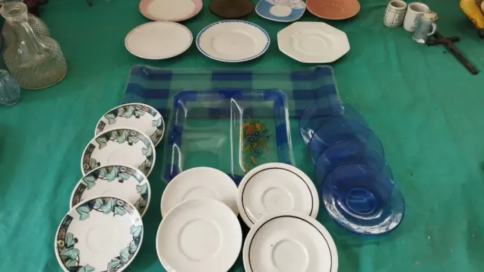 grande lote de antigos pires em diversas cores