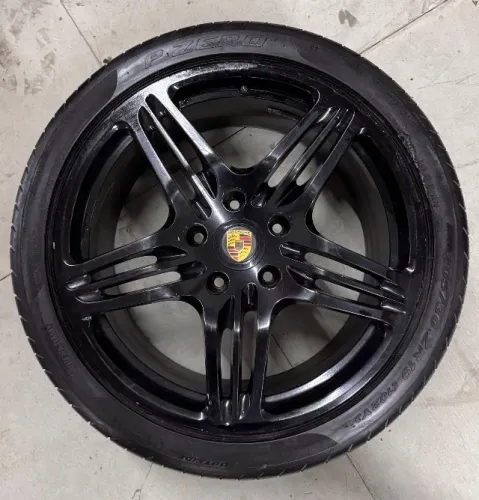Jogo Rodas Original Porsche 911 997 Turbo aro 19  + Pneus Pirelli P Zero 