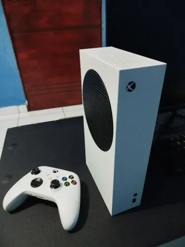Xbox Series S Branco - Pouquíssimo Uso / Impecável