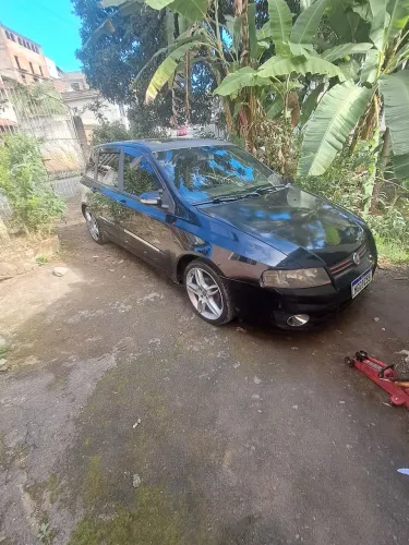 Fiat Stilo Dualogic 1.8 Sporting Flex 8V 5P 2010