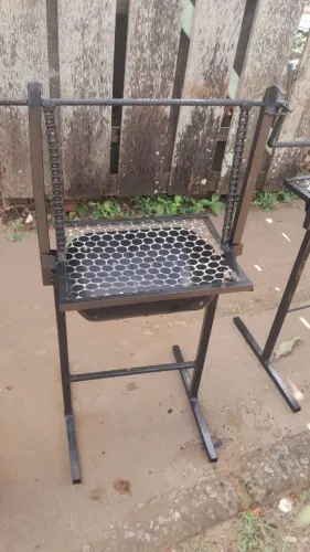 Mini churrasqueira