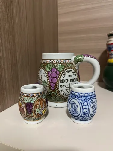 Trio de canecos