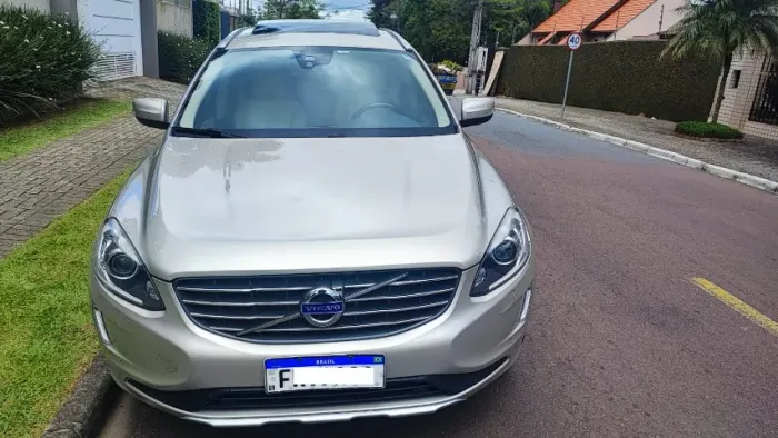 Volvo XC 60 D-5 Momentum 2.4 AWD Diesel 5P 2017