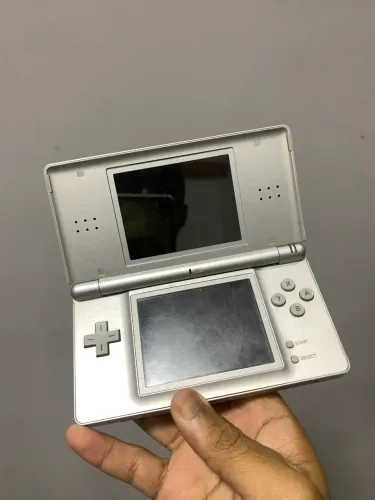Nintendo DS Lite - Prata