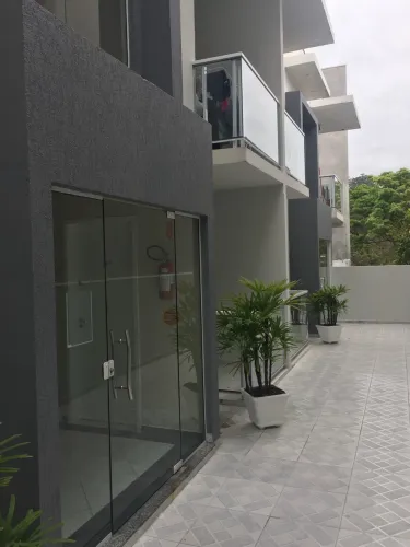 Alugo apto de um quarto próximo a ufsc e 15 minutos do centro de Fpolis
