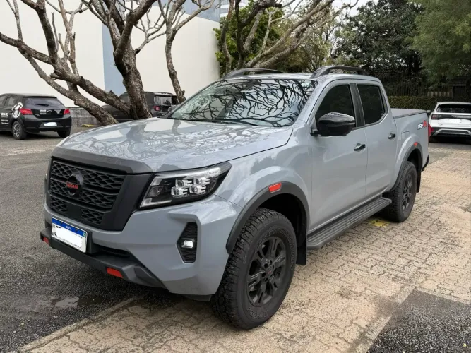 Nissan Frontier Pro4x CD 4X4 2.3 Bi-TB Die. AUT 2023