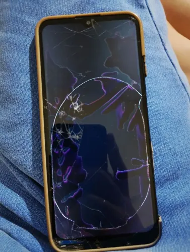 Moto G9 Play Com A Tela Quebrada (Não liga)