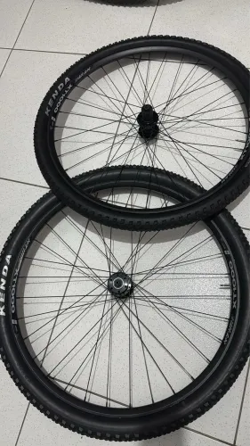 Rodas aro 29 com pneu p tubeless