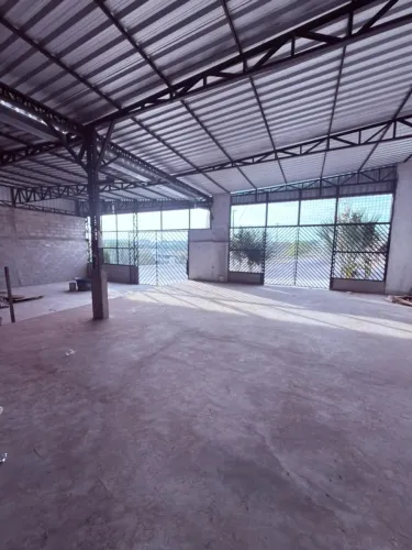 Alugo ou Vendo Galpão/Armazém 400m² no Japim proximo ao Distrito I
