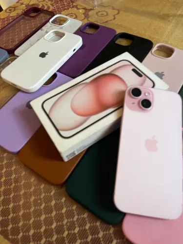 VENDE SE IPHONE 15 128 GB