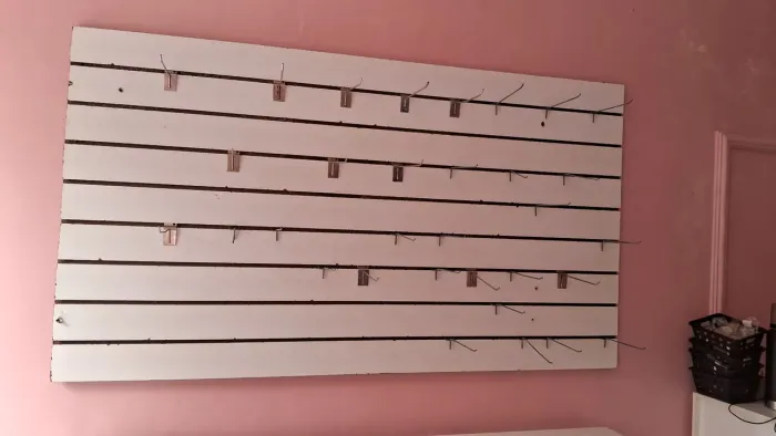 Painel + 20 ganchos grátis