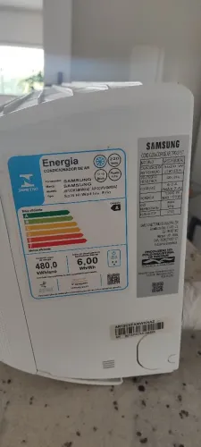 Vende se Ar Condicionado 12.000 Ptus