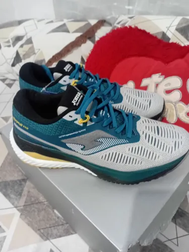 Tenis joma