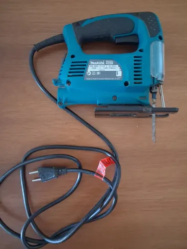 Serra elétrica tico-tico Makita 450w