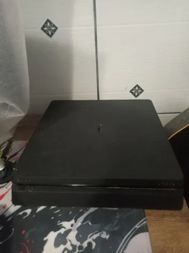 PS4 SLIM 500GB + 7 JOGOS FÍSICOS ORIGINAIS