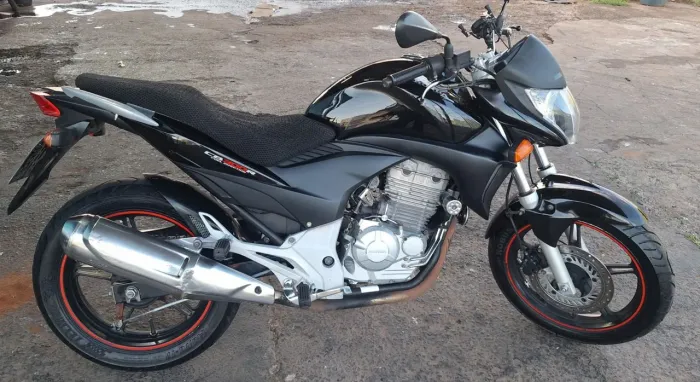 Vendo moto CB300R