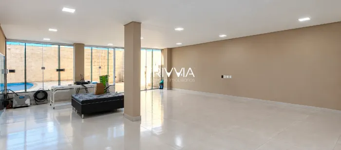 Casa para locação no Jardim das Palmeiras 3 pavimentos, piscina e sauna