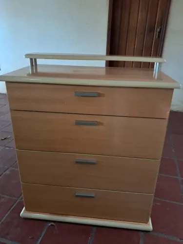 Cômoda em madeira MDF com 4 Gavetas