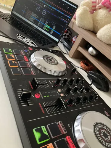 Vendo controladora DDJ-SB2 usada