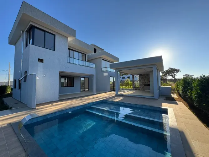 Casa à venda em Lagoa Santa no Condomínio Gran Royalle - Alto Padrão!