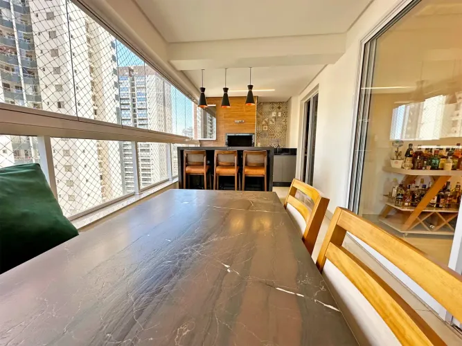 Apartamento mobiliado com 3 Suítes  214 m  no Setor Bueno Ed. Gran Elegance