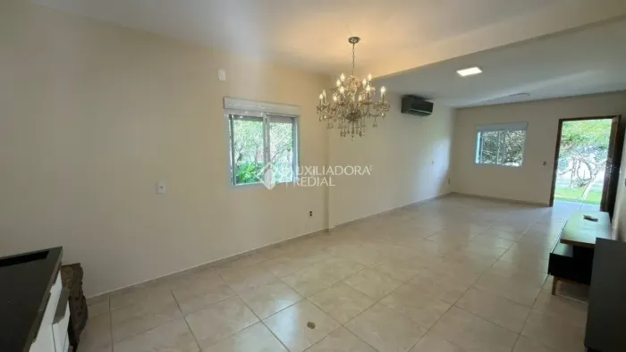 Imóvel para aluguel tem 150 metros quadrados com 3 quartos em Córrego Grande - Florianópol