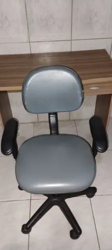 Mesa escritório + cadeira ajustável