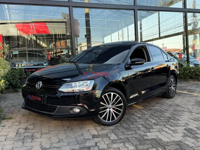 Volkswagen Jetta Highline 2.0 TSI 16V 4P Tiptronic 2013