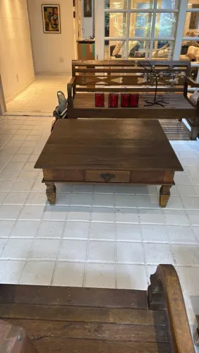 Mesa de centro madeira maciça 