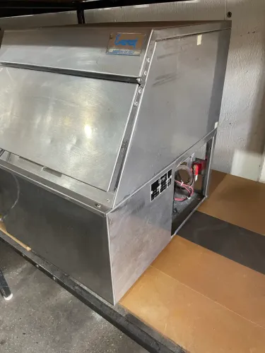 Máquina de fazer gelo