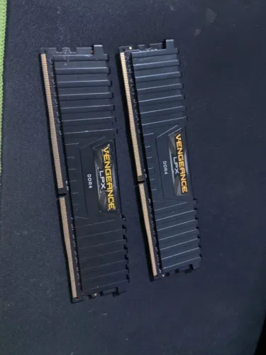 Memória ram 8GB DDR4 (Dois pentes de 8GB) (Leia a descrição)