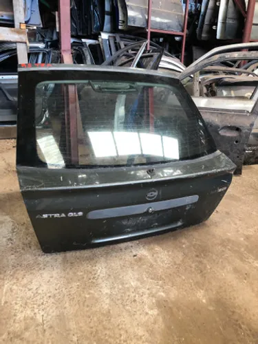 Tampa traseira Astra Hatch 2001