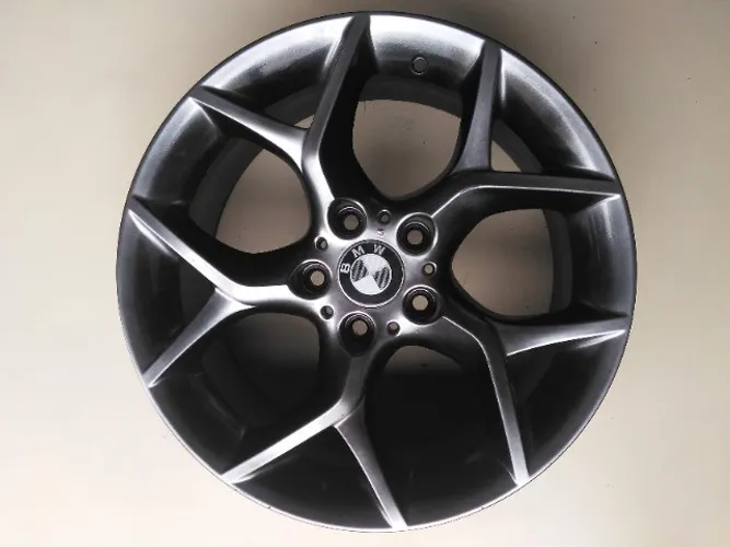 Rodas Esportivas  BMW Original 5x120 18x8 30 HP Escura Seminova JG50