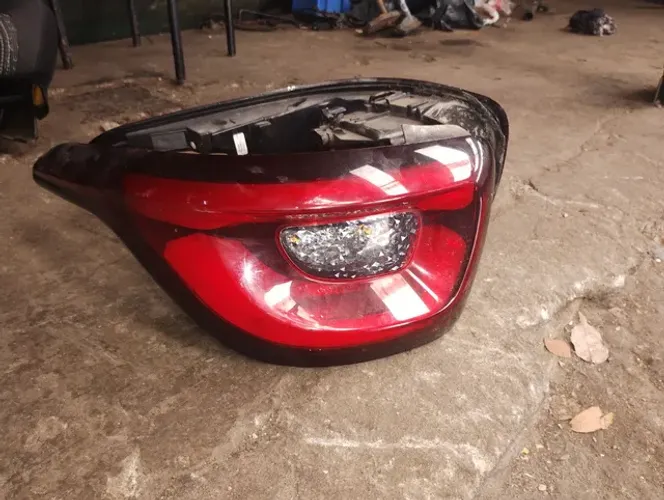 Par de lanternas Fiat Toro 2019