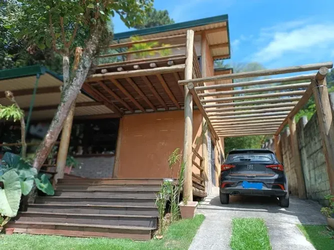 Casa à venda, 200 m² por R$ 1.550.000,00 - Granja Viana - Carapicuíba/SP