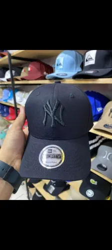 Bonés primeira linha 