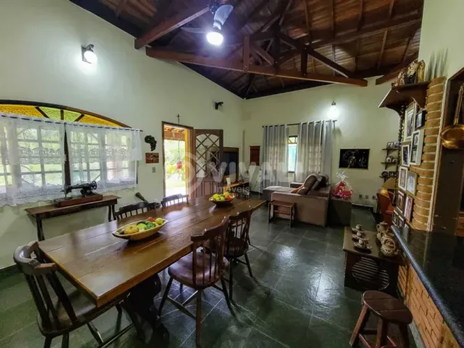 Casa em Condomínio : / Residencial / Sítio da Moenda