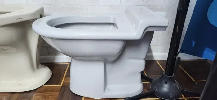 Vaso Sanitário Incepa Sistema Válvula de descarga