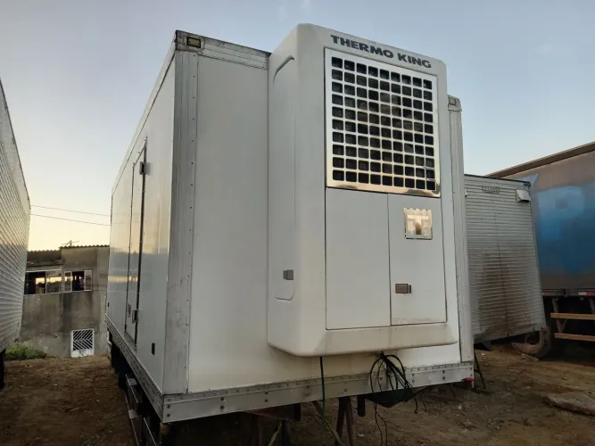 BAÚ REFRIGERADO  TOCO (cap. temp. -25°C)