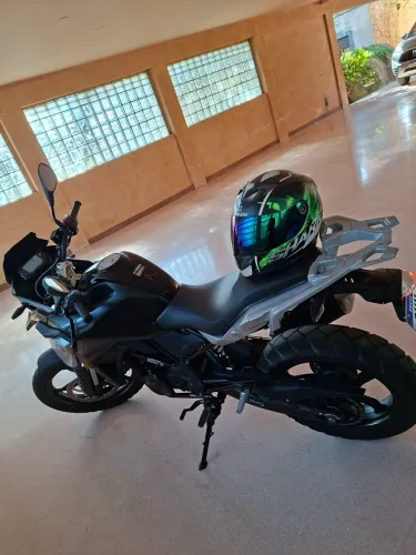 Moto GS 310moto muito nova