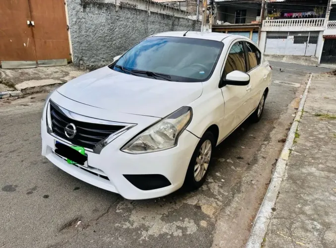 Alugo Nissan Versa Automático para 99, Uber Confort, Bag